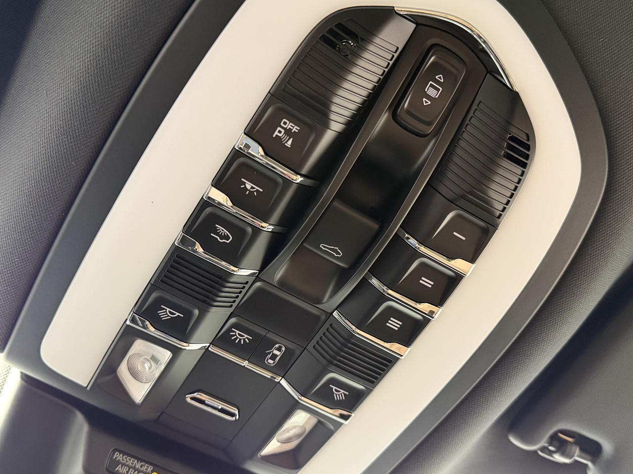 2026 Porsche Macan Newark DE