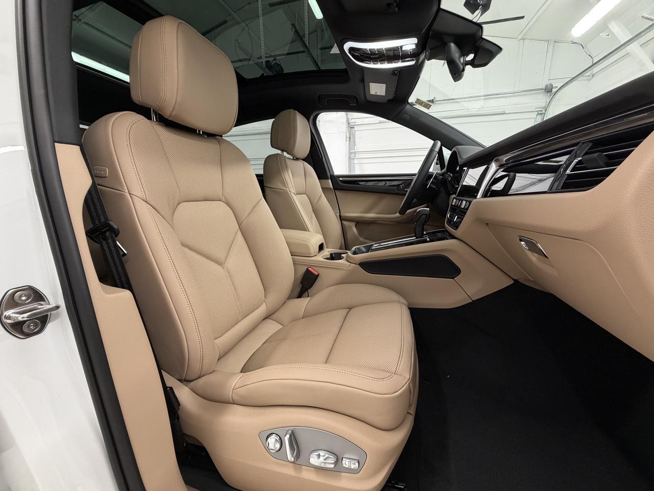2026 Porsche Macan Newark DE
