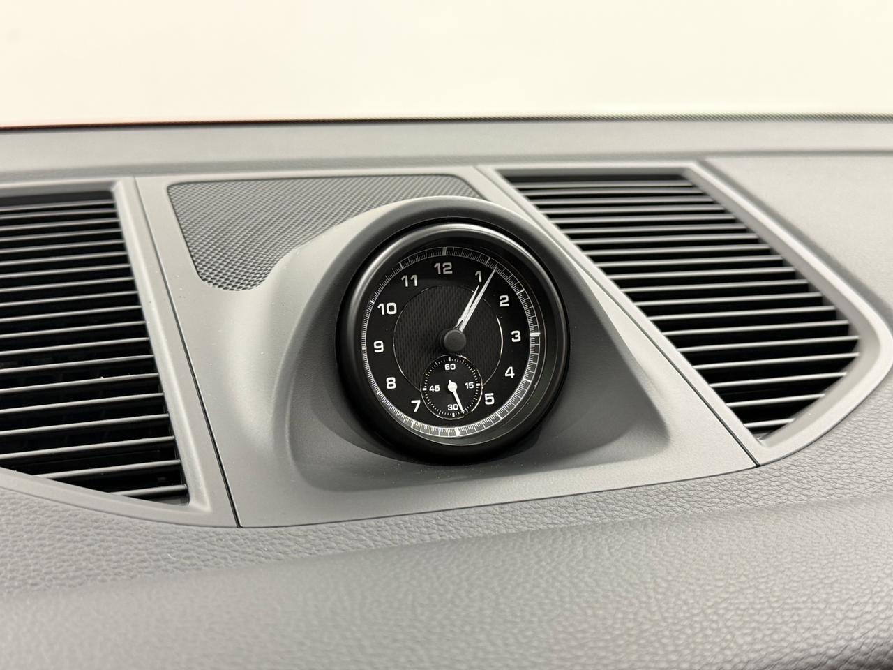 2026 Porsche Macan Newark DE