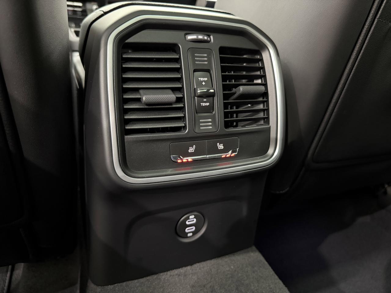 2026 Porsche Macan Newark DE