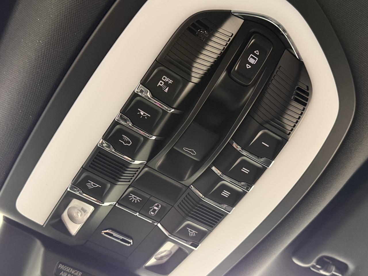 2026 Porsche Macan Newark DE