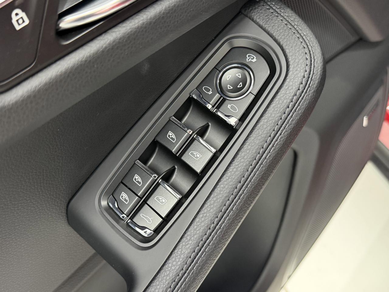 2026 Porsche Macan Newark DE