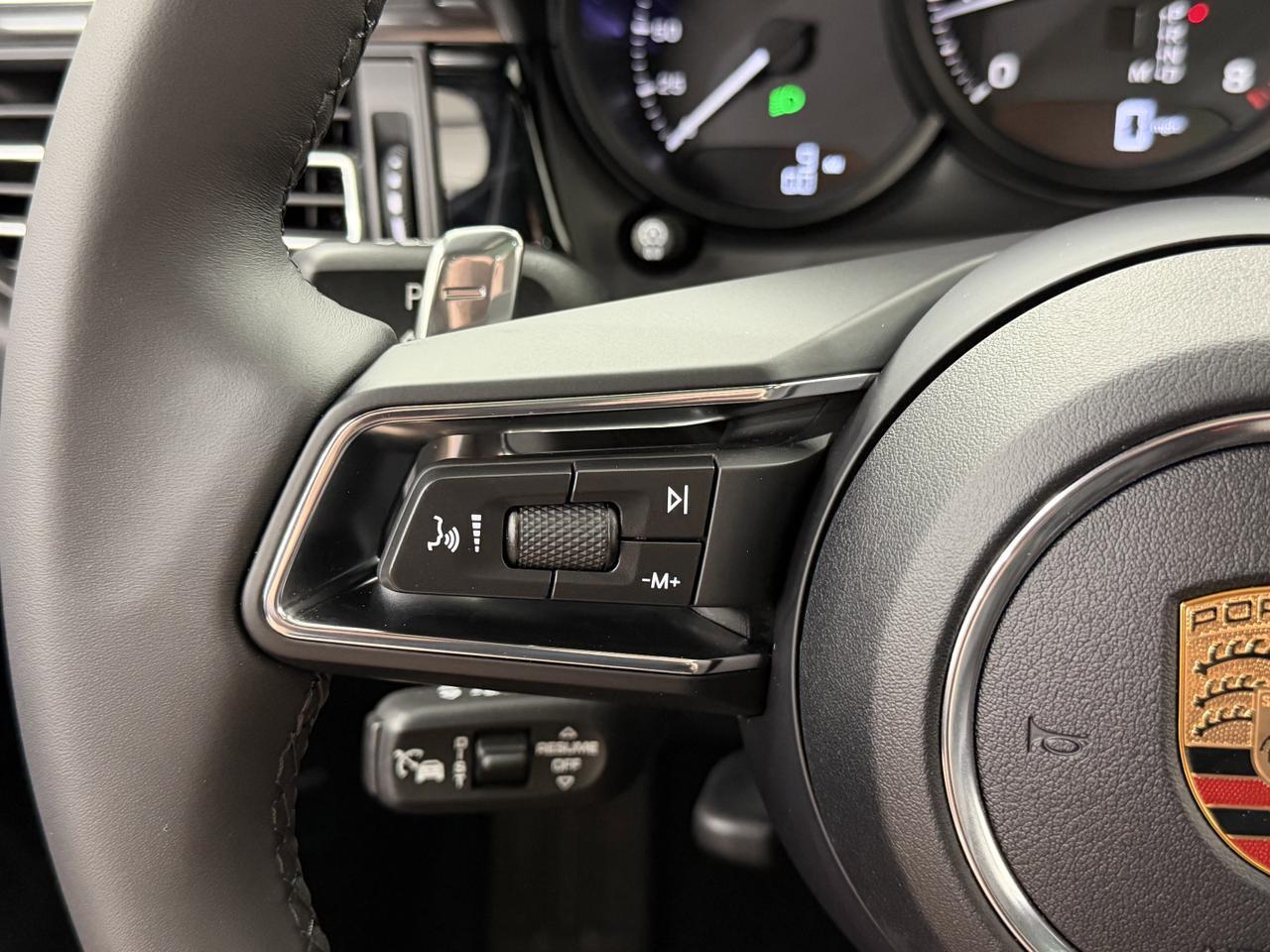 2026 Porsche Macan Newark DE