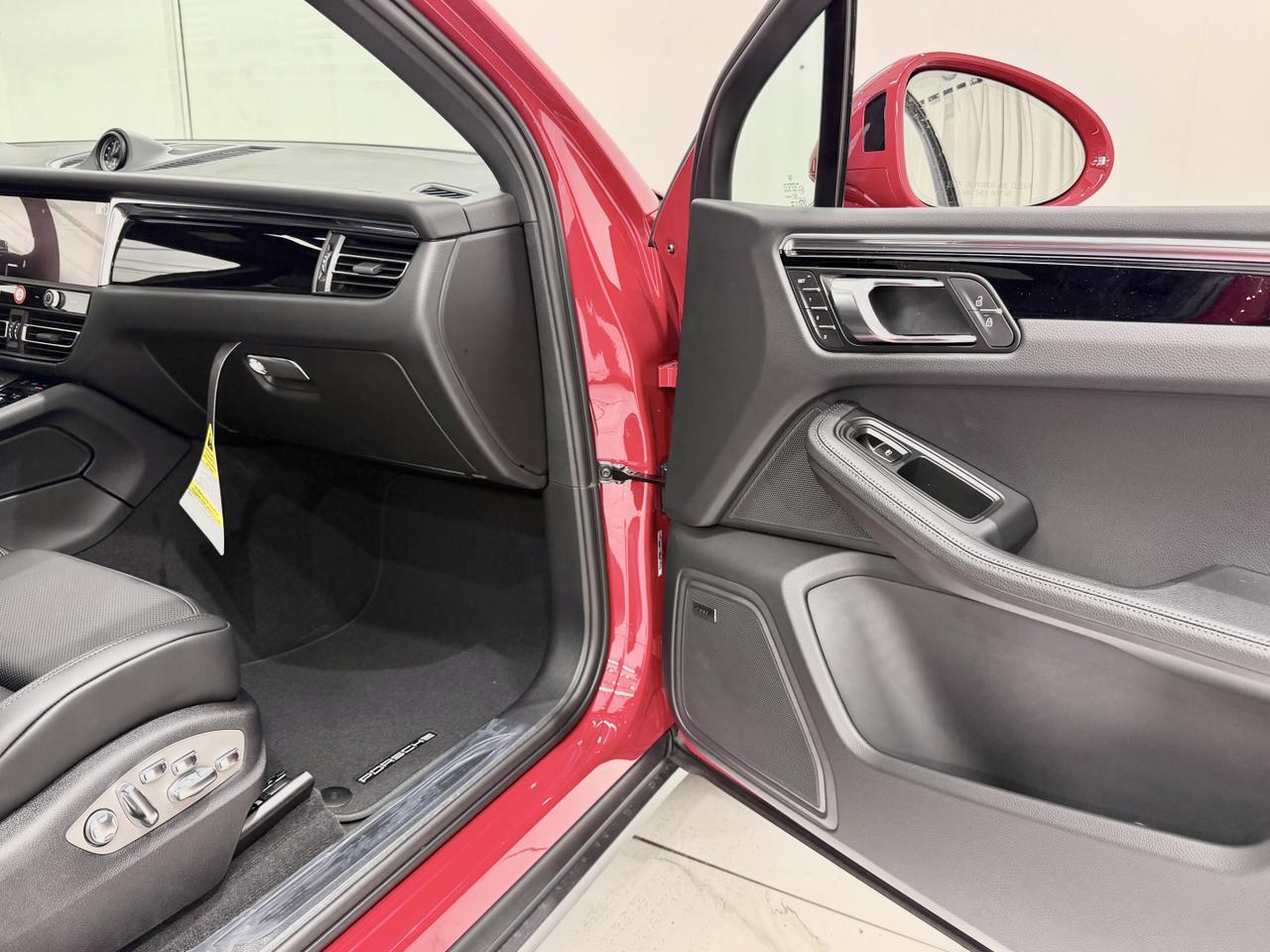 2026 Porsche Macan Newark DE