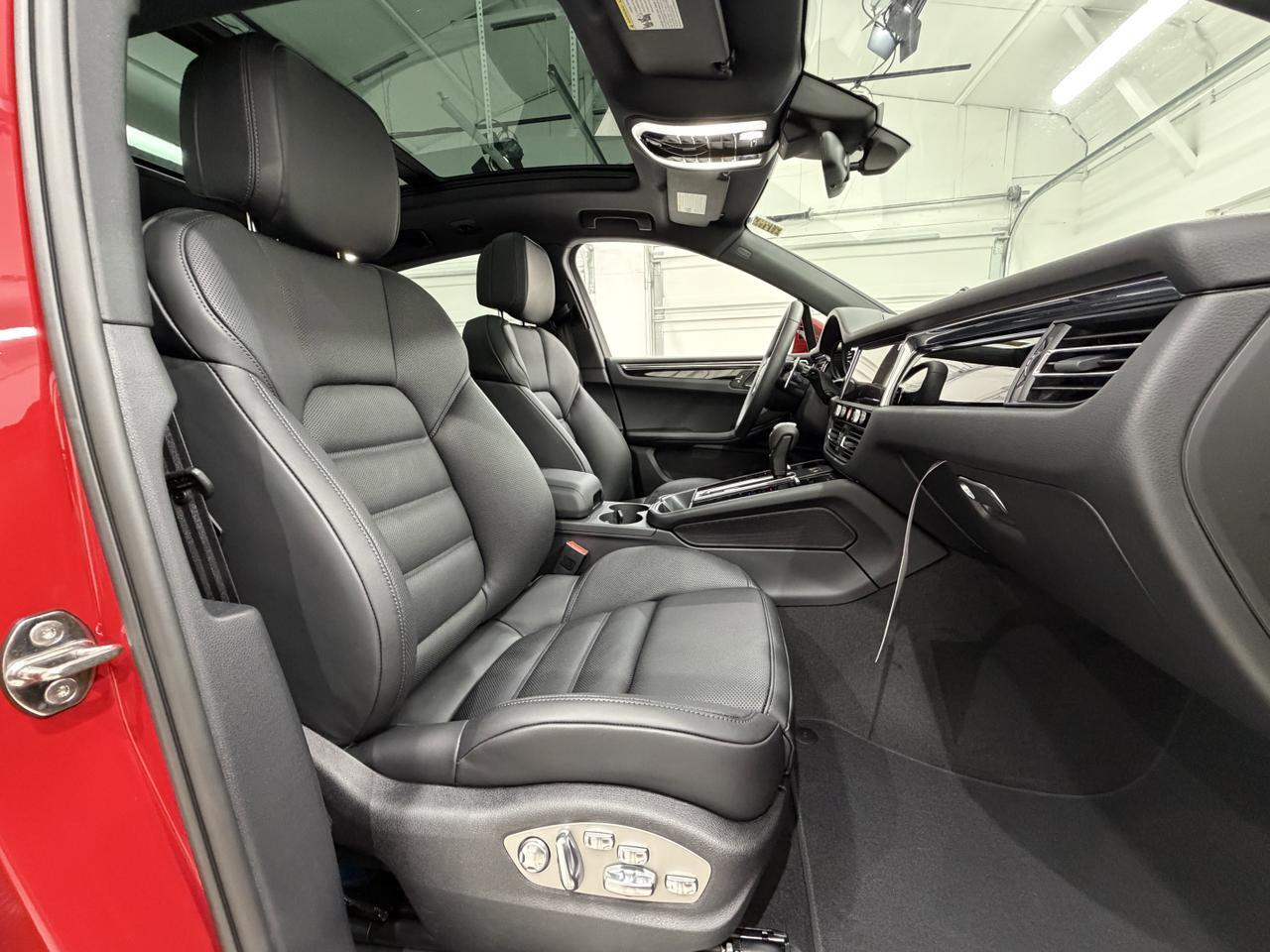 2026 Porsche Macan Newark DE