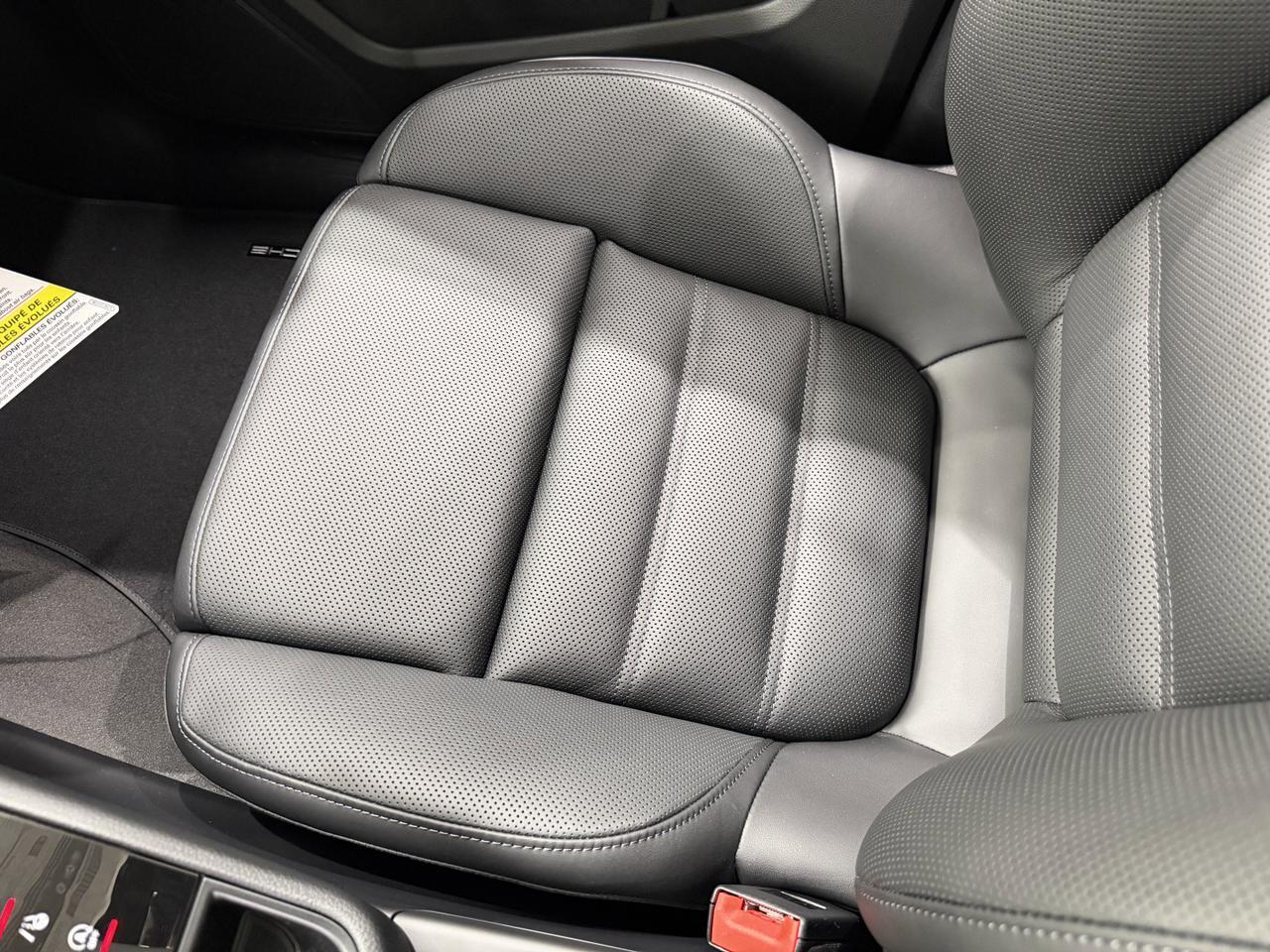 2026 Porsche Macan Newark DE