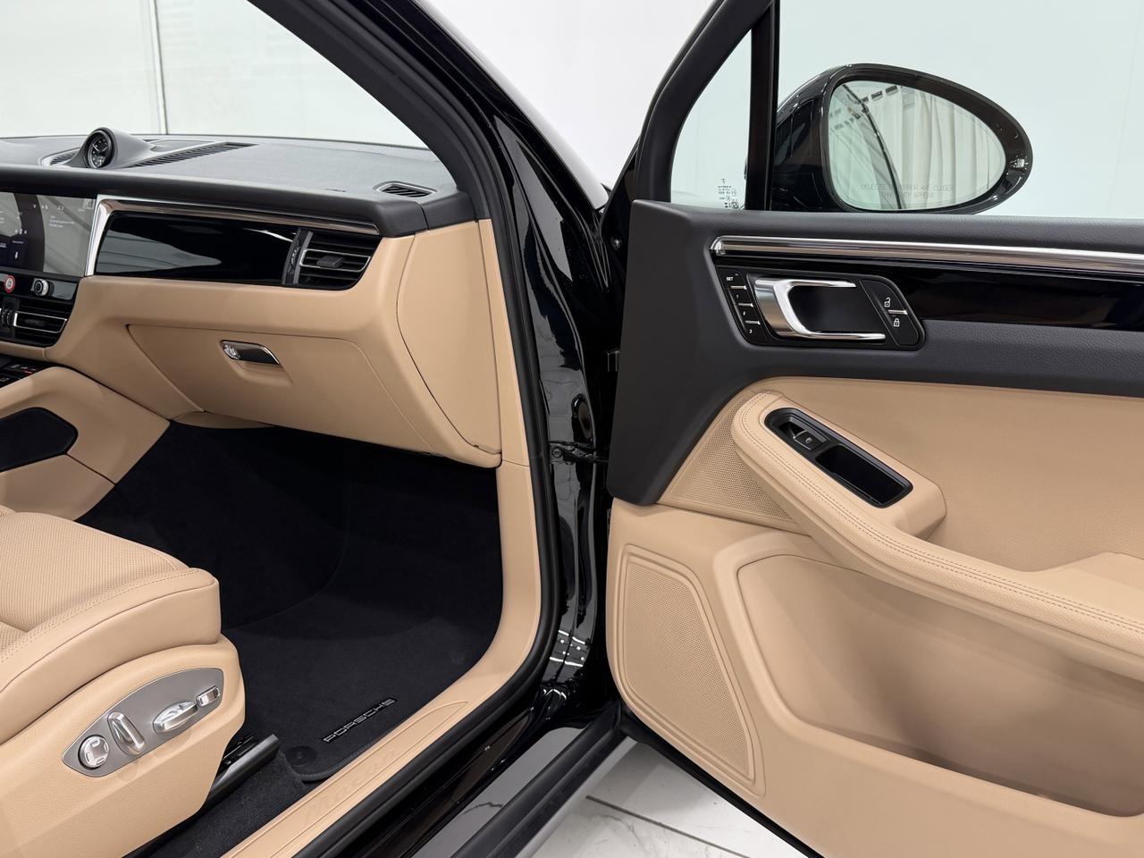2026 Porsche Macan Newark DE