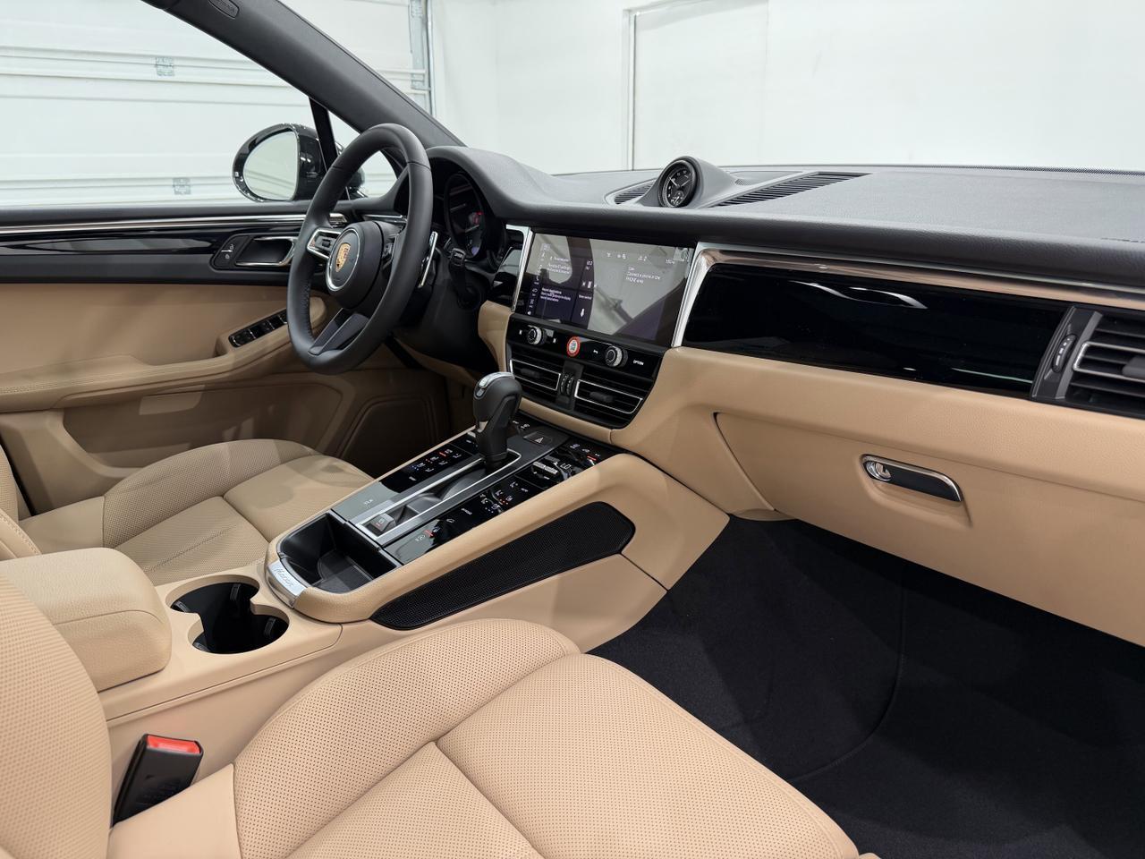 2026 Porsche Macan Newark DE