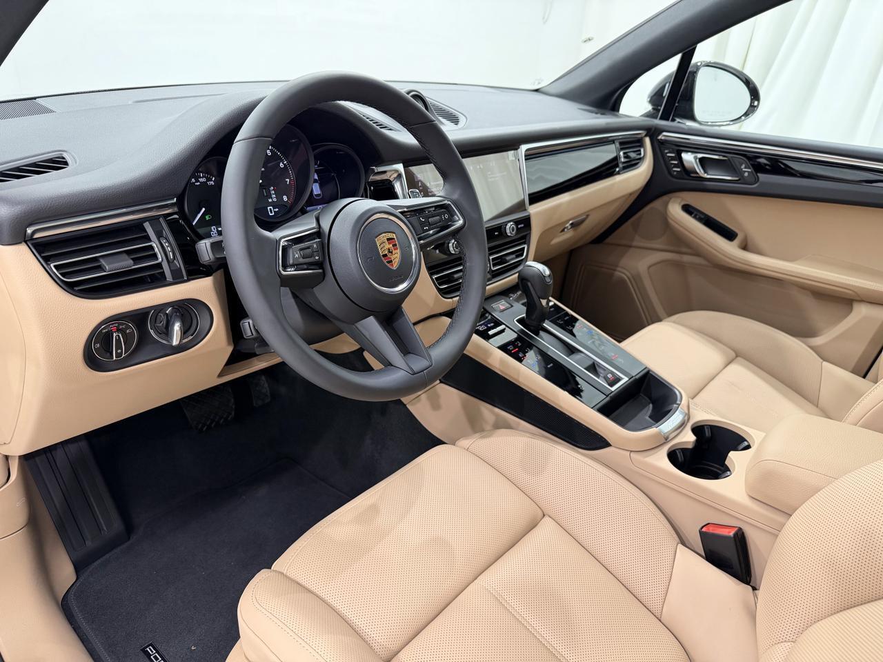 2026 Porsche Macan Newark DE