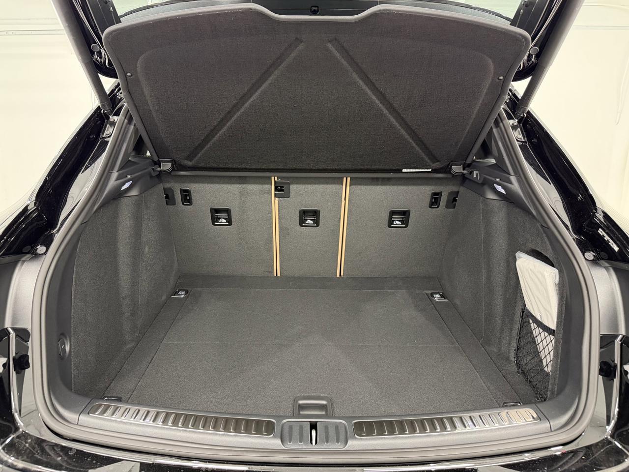 2026 Porsche Macan Newark DE