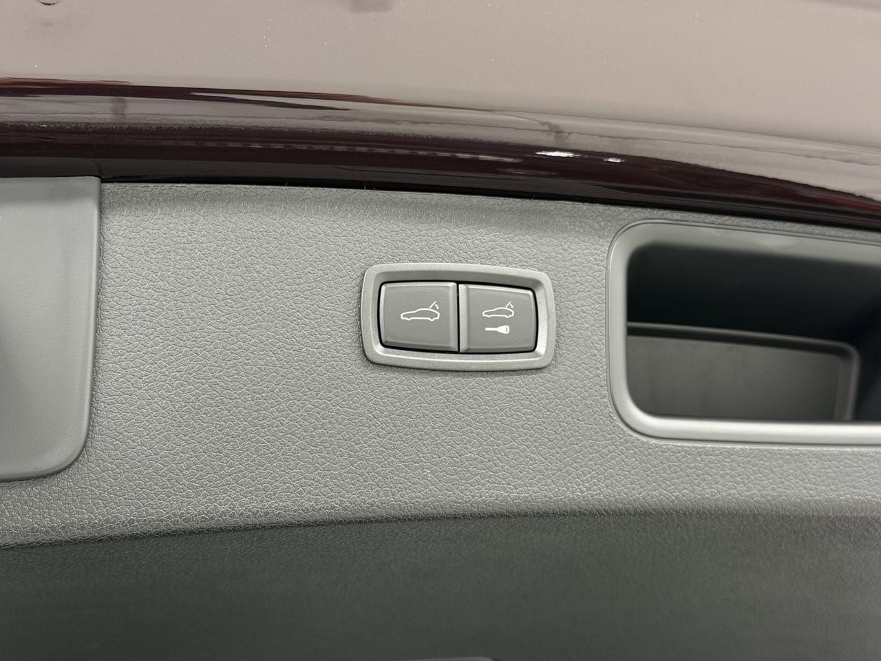 2026 Porsche Macan Newark DE