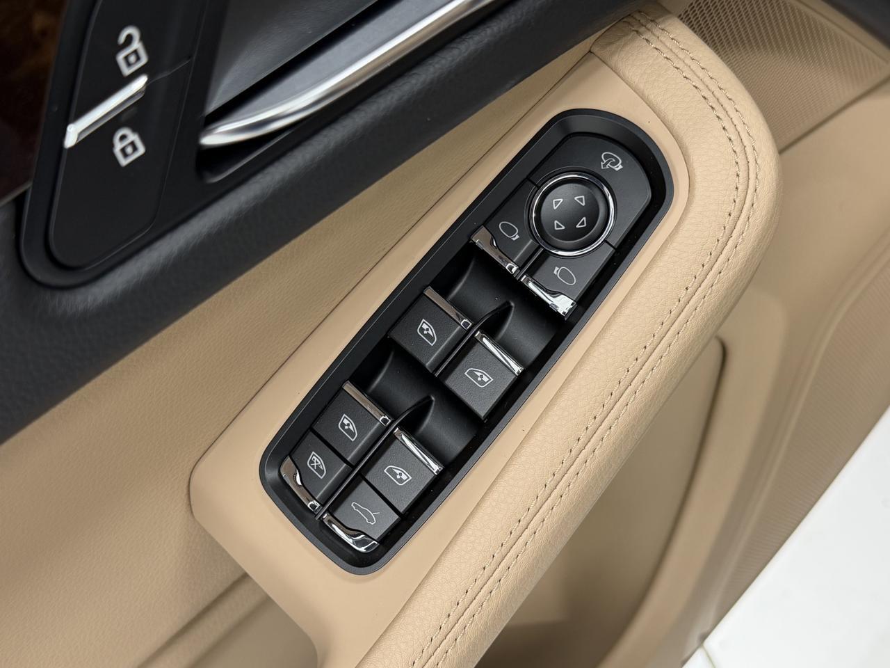 2026 Porsche Macan Newark DE