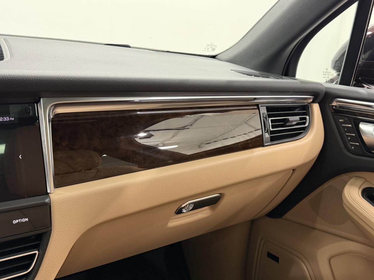 2026 Porsche Macan Newark DE