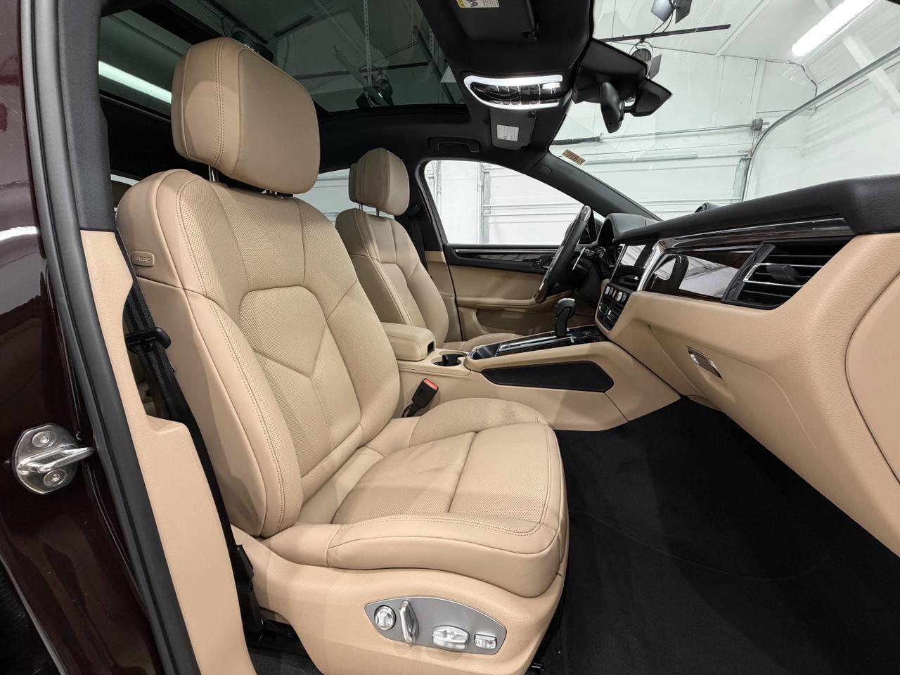 2026 Porsche Macan Newark DE