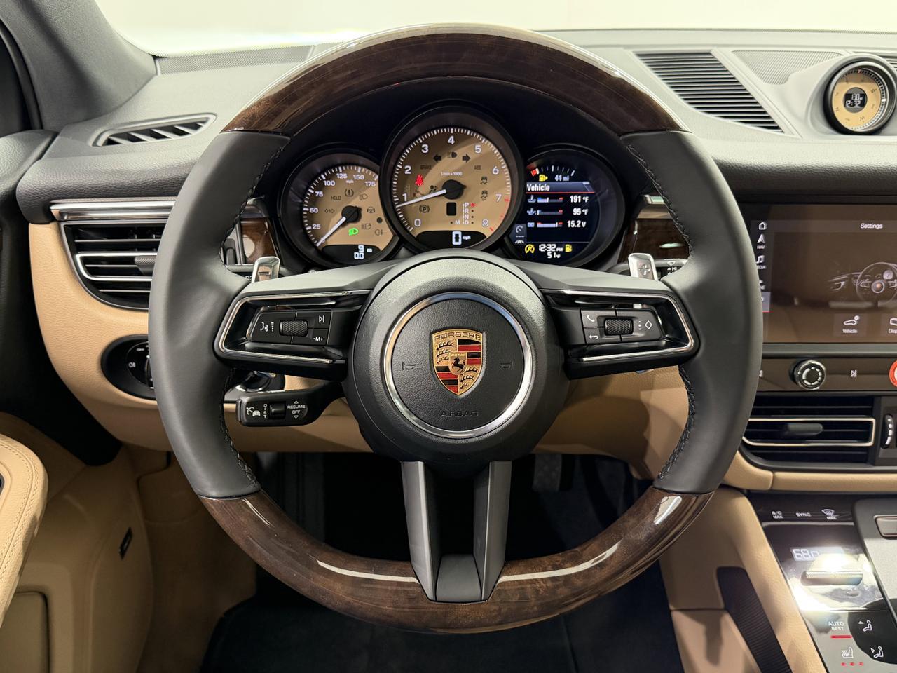 2026 Porsche Macan Newark DE