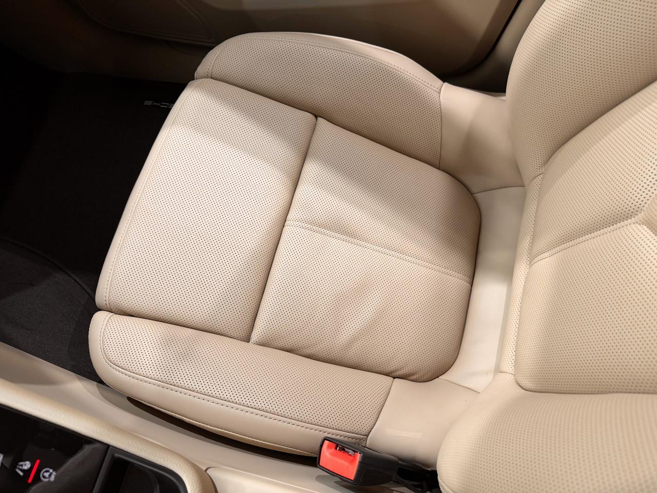 2026 Porsche Macan Newark DE