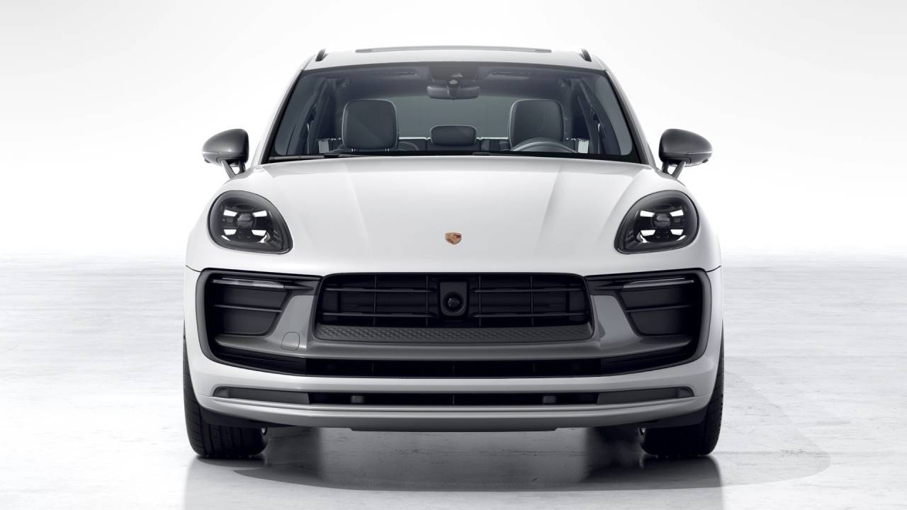 2026 Porsche Macan Newark DE