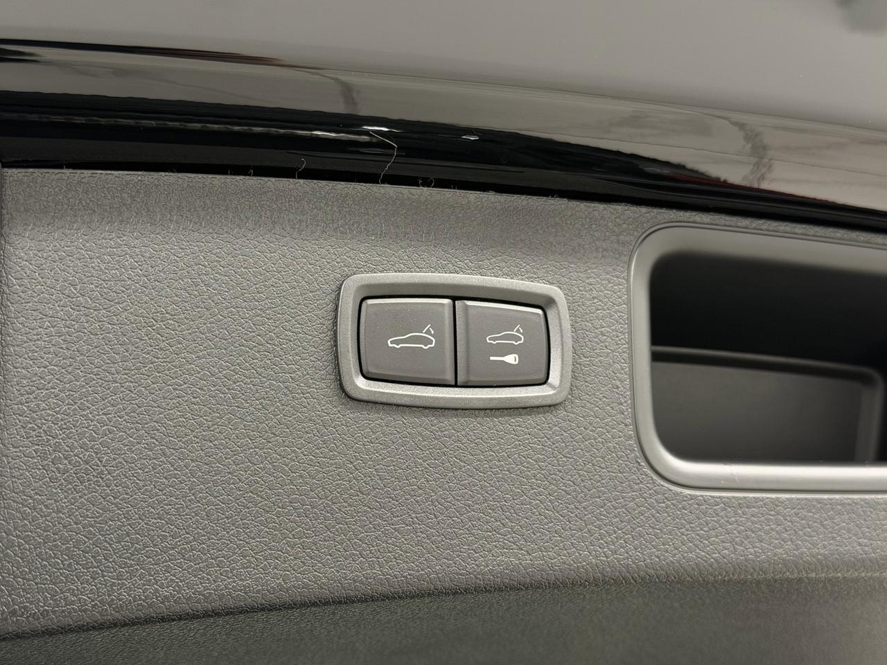 2026 Porsche Macan Newark DE