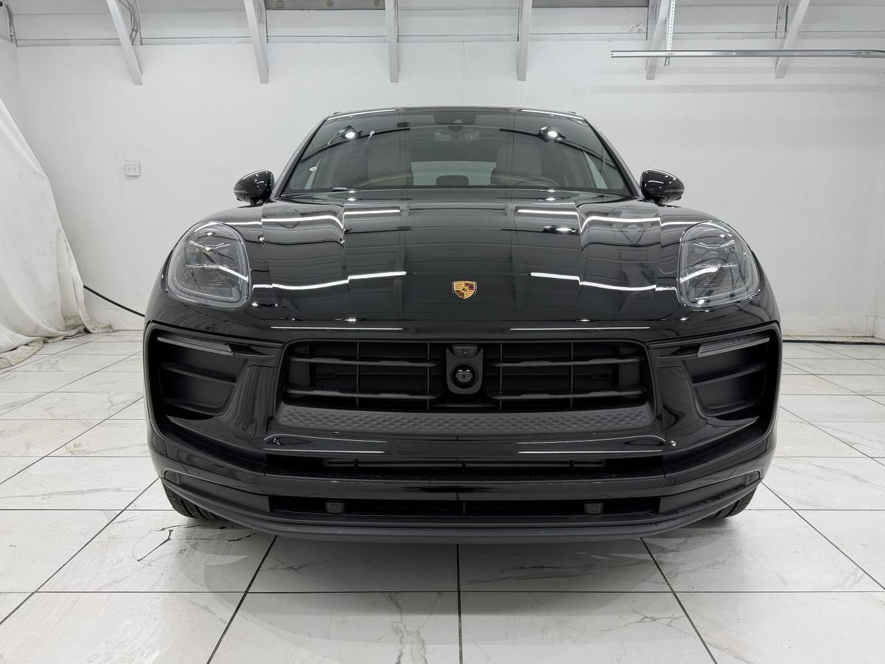 2026 Porsche Macan Newark DE