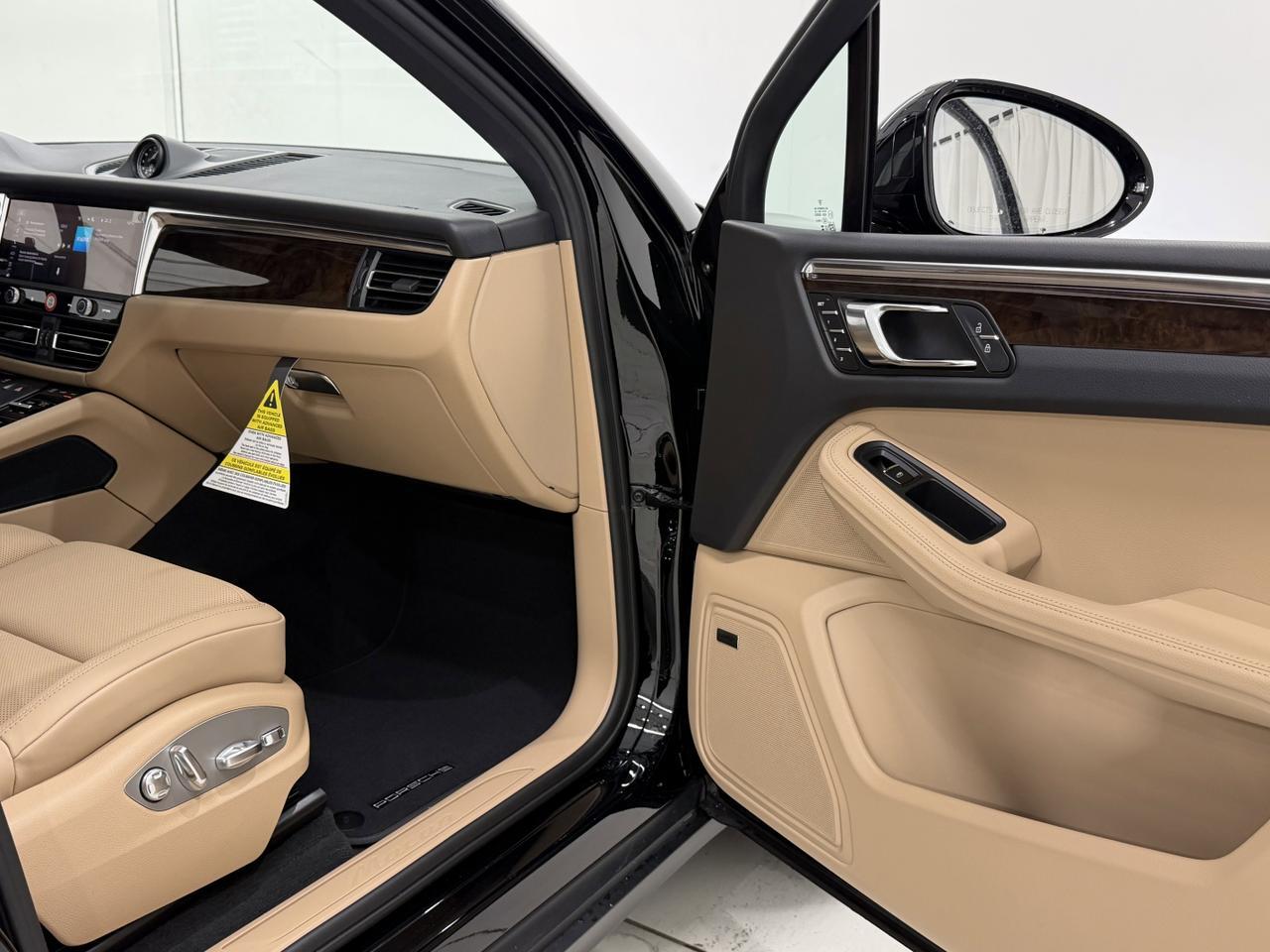 2026 Porsche Macan Newark DE
