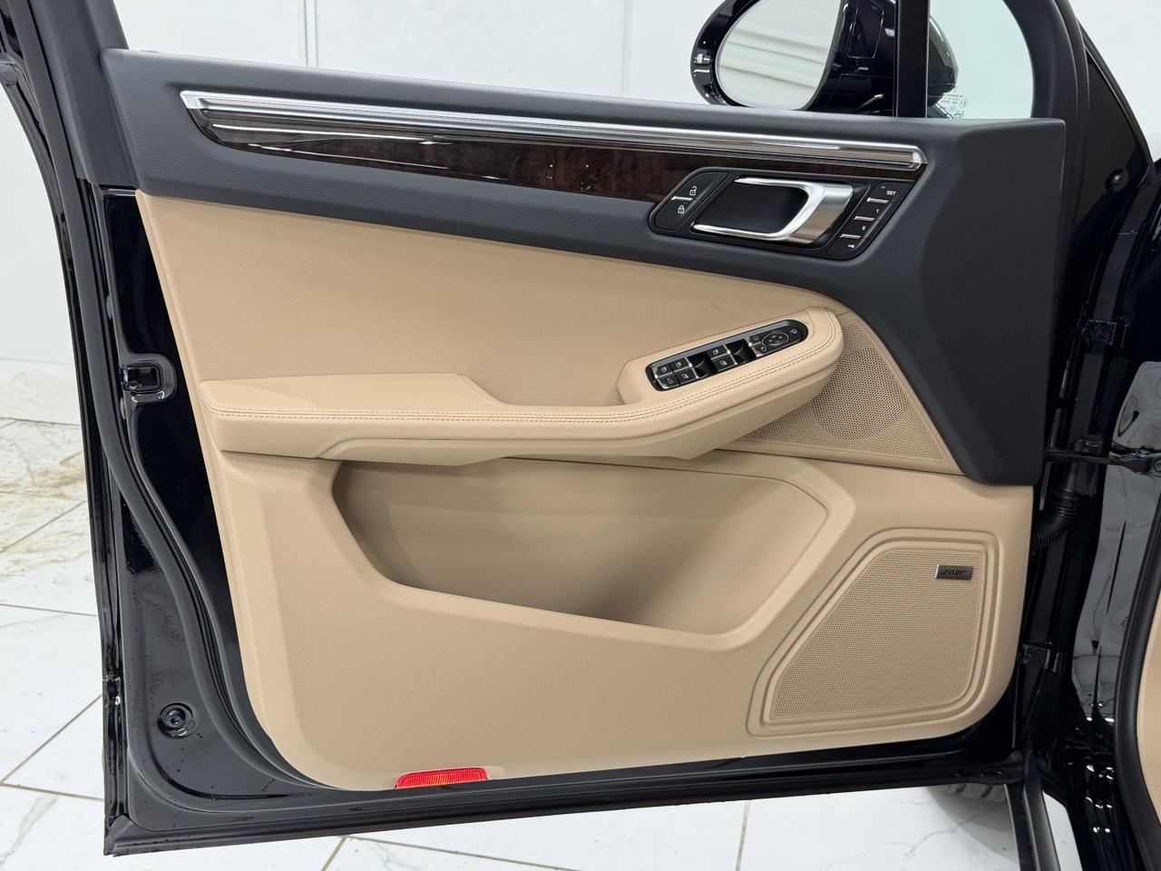 2026 Porsche Macan Newark DE