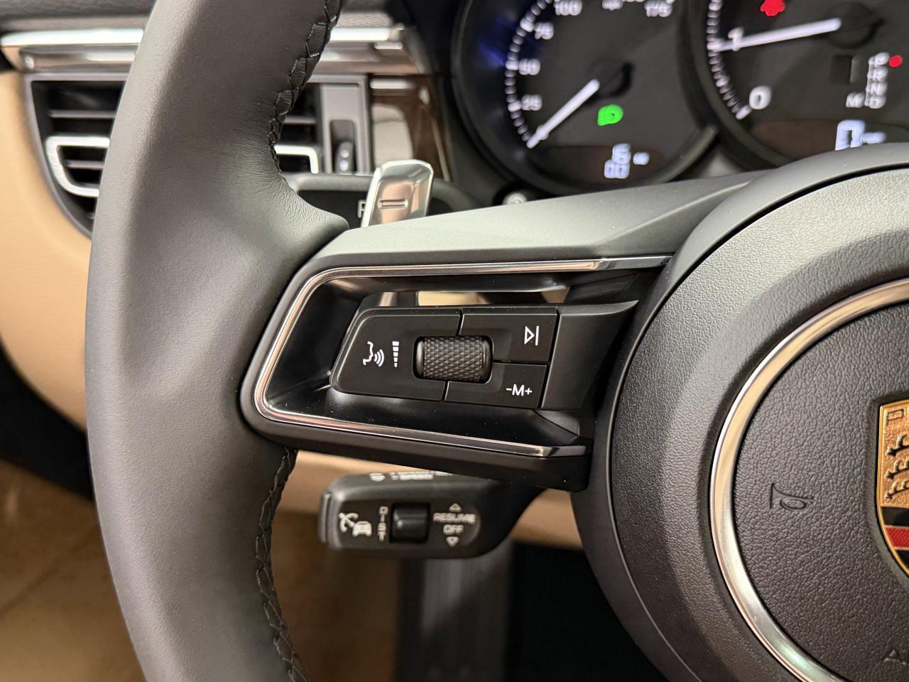 2026 Porsche Macan Newark DE