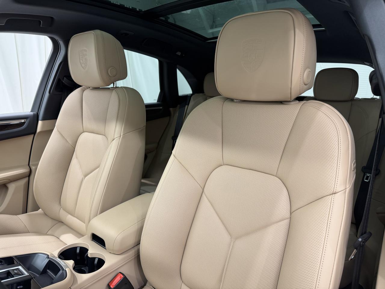 2026 Porsche Macan Newark DE