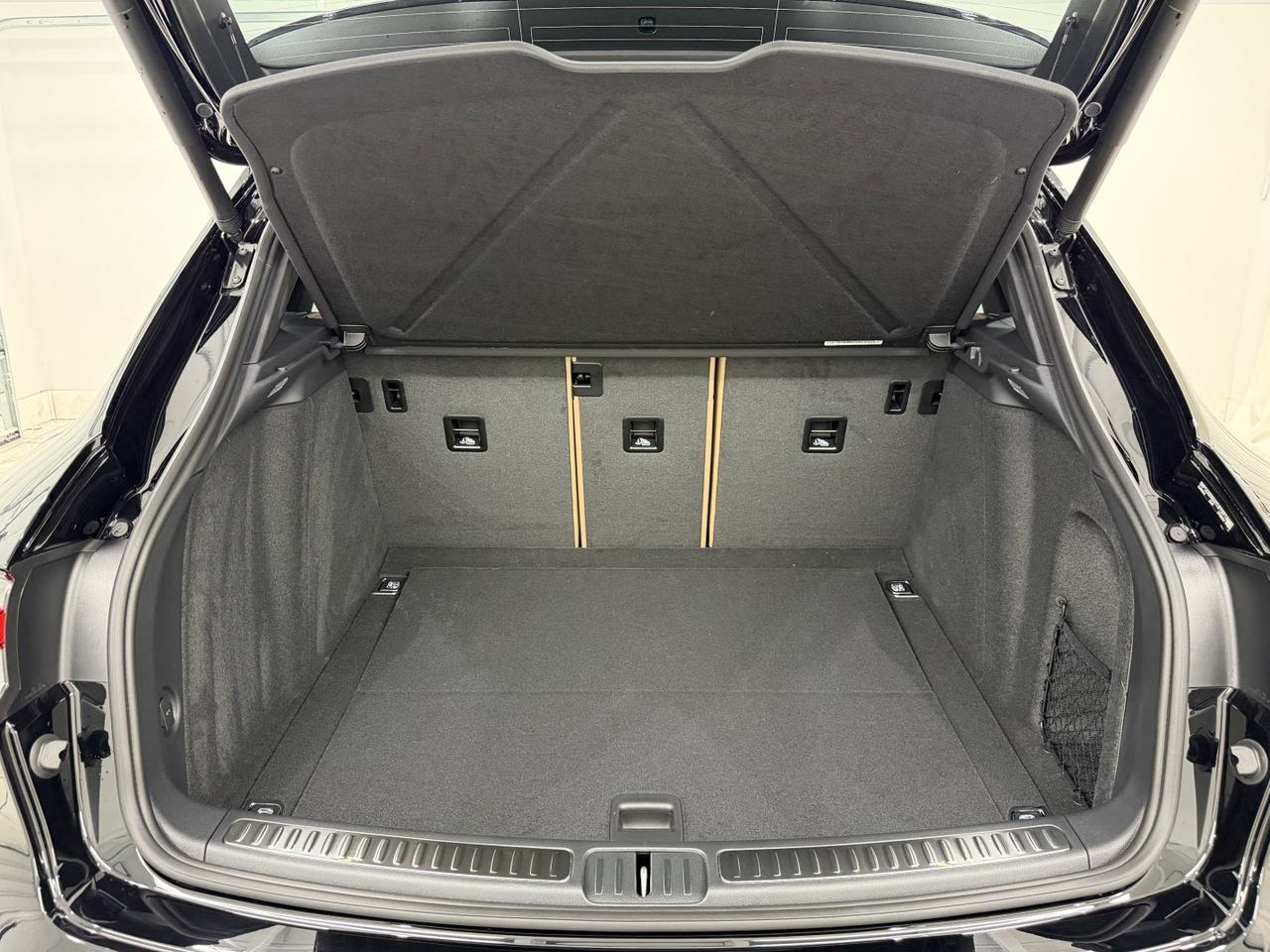 2026 Porsche Macan Newark DE