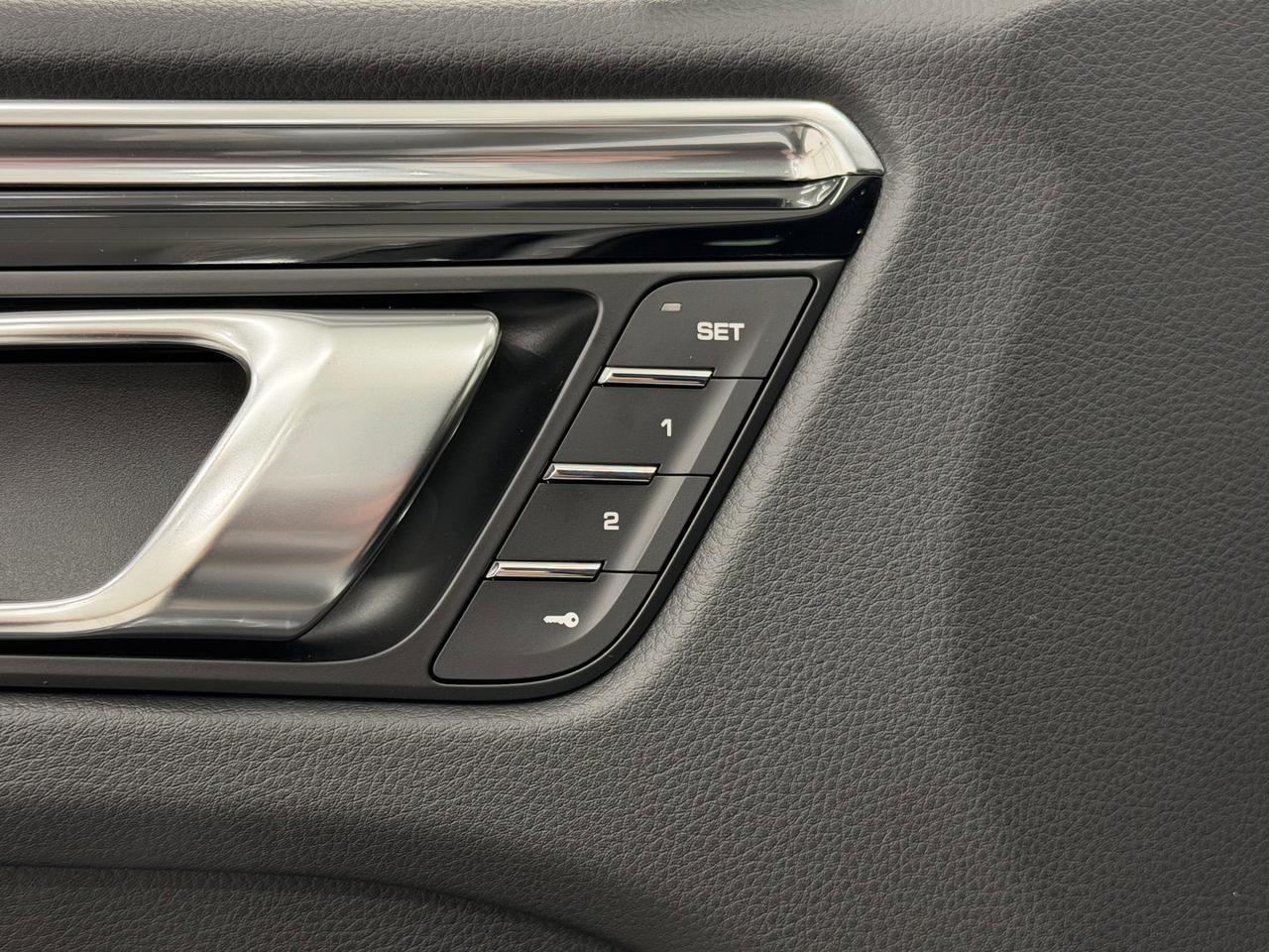 2026 Porsche Macan Newark DE