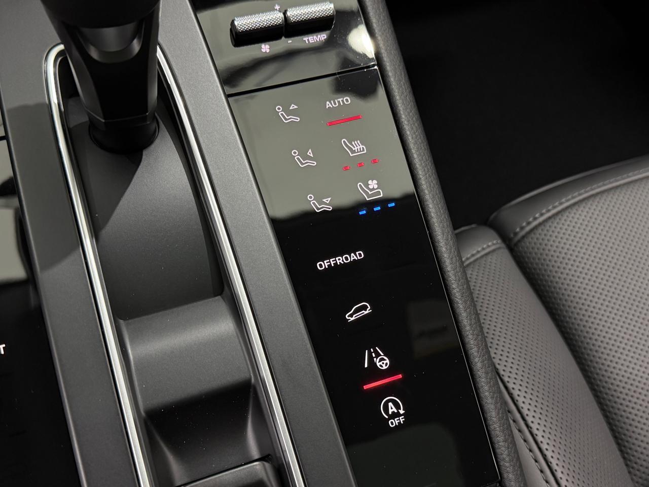 2026 Porsche Macan Newark DE