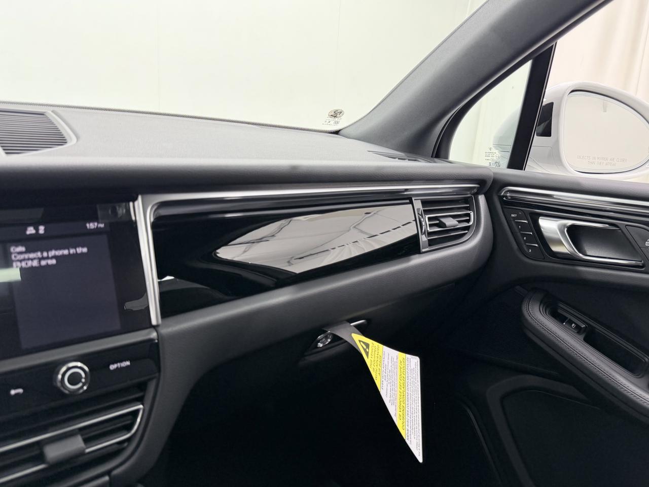 2026 Porsche Macan Newark DE
