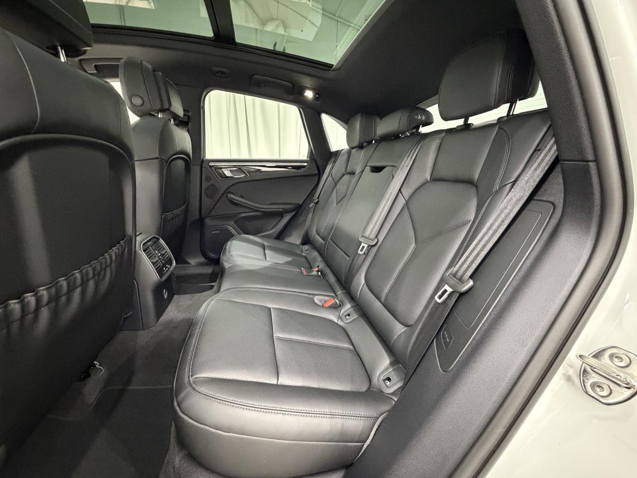 2026 Porsche Macan Newark DE