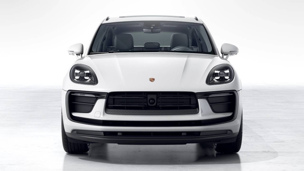 2026 Porsche Macan Newark DE