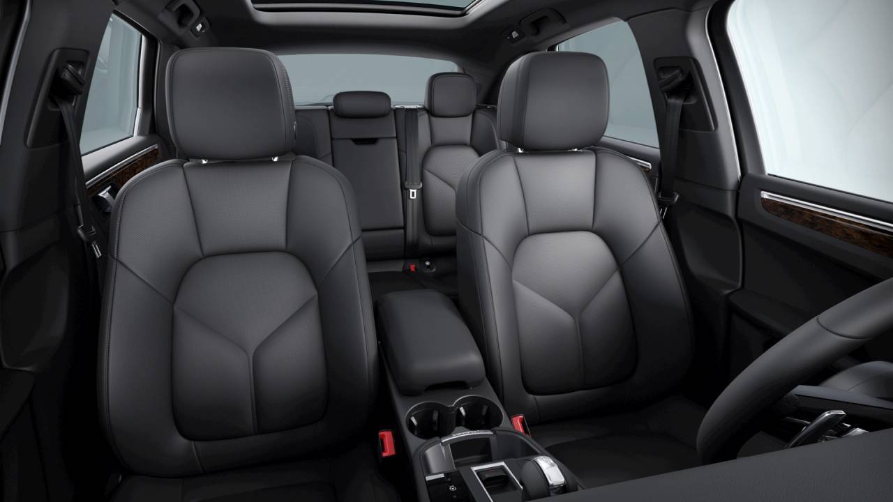 2026 Porsche Macan Newark DE