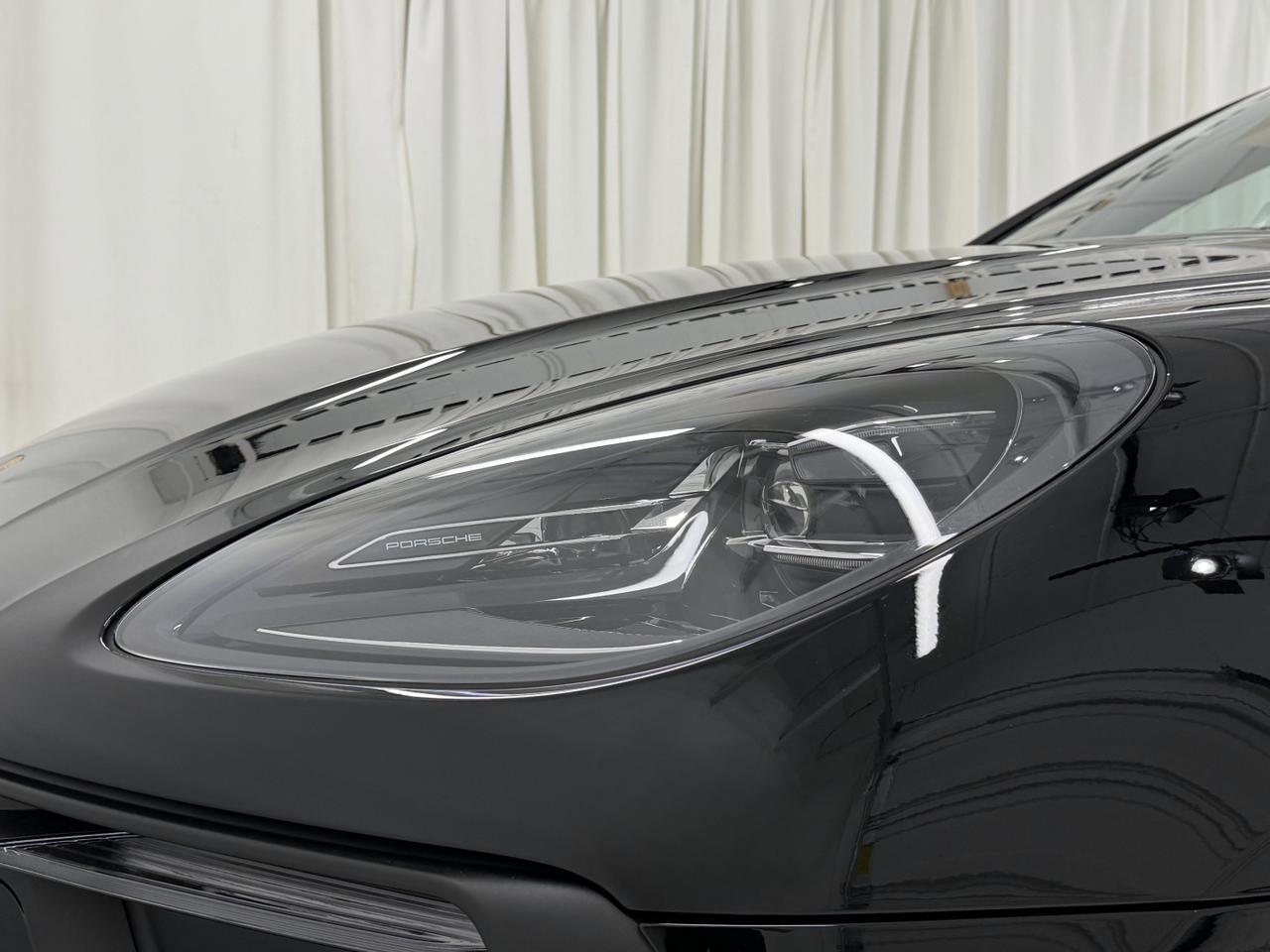 2026 Porsche Macan Newark DE