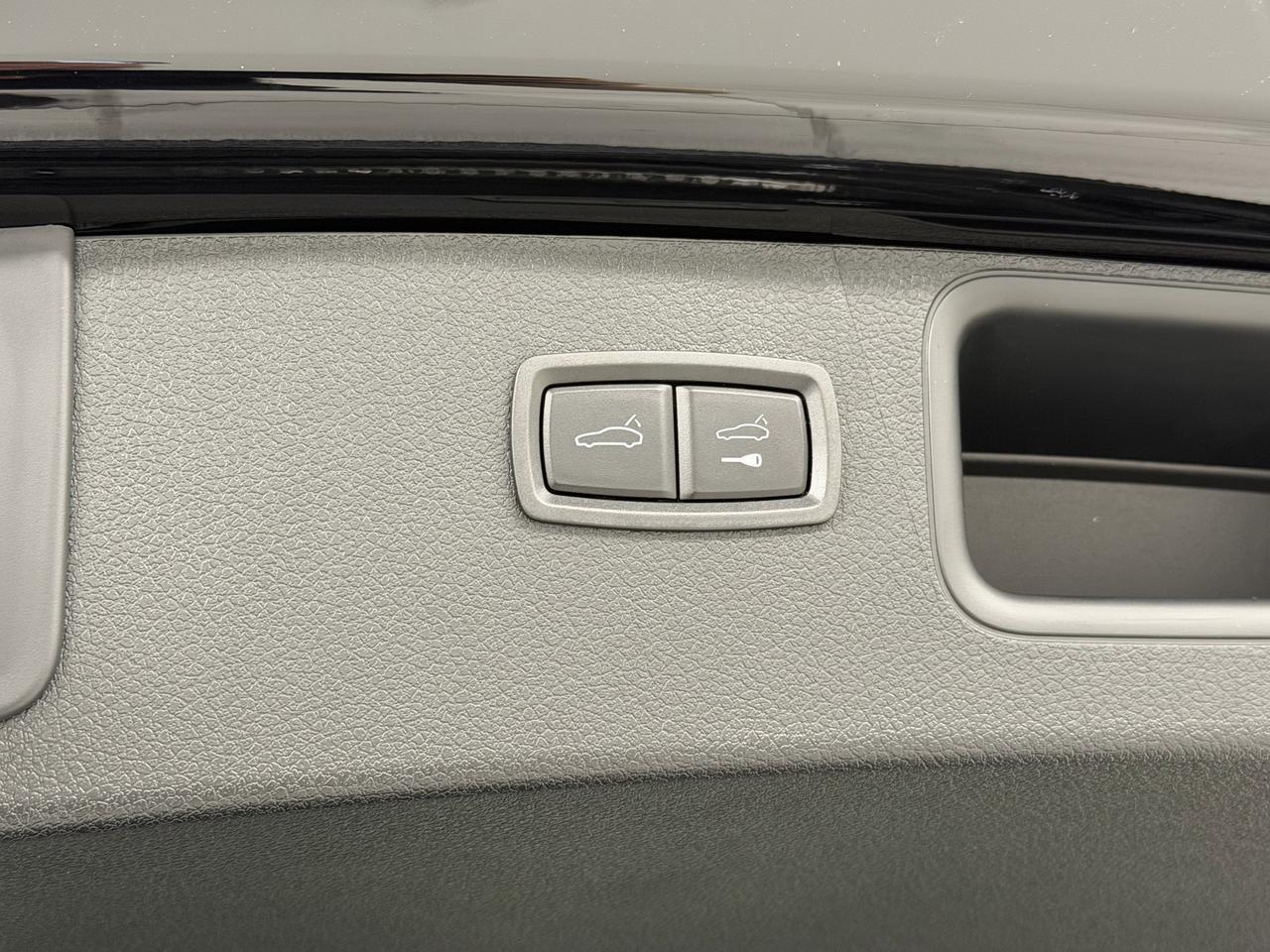 2026 Porsche Macan Newark DE