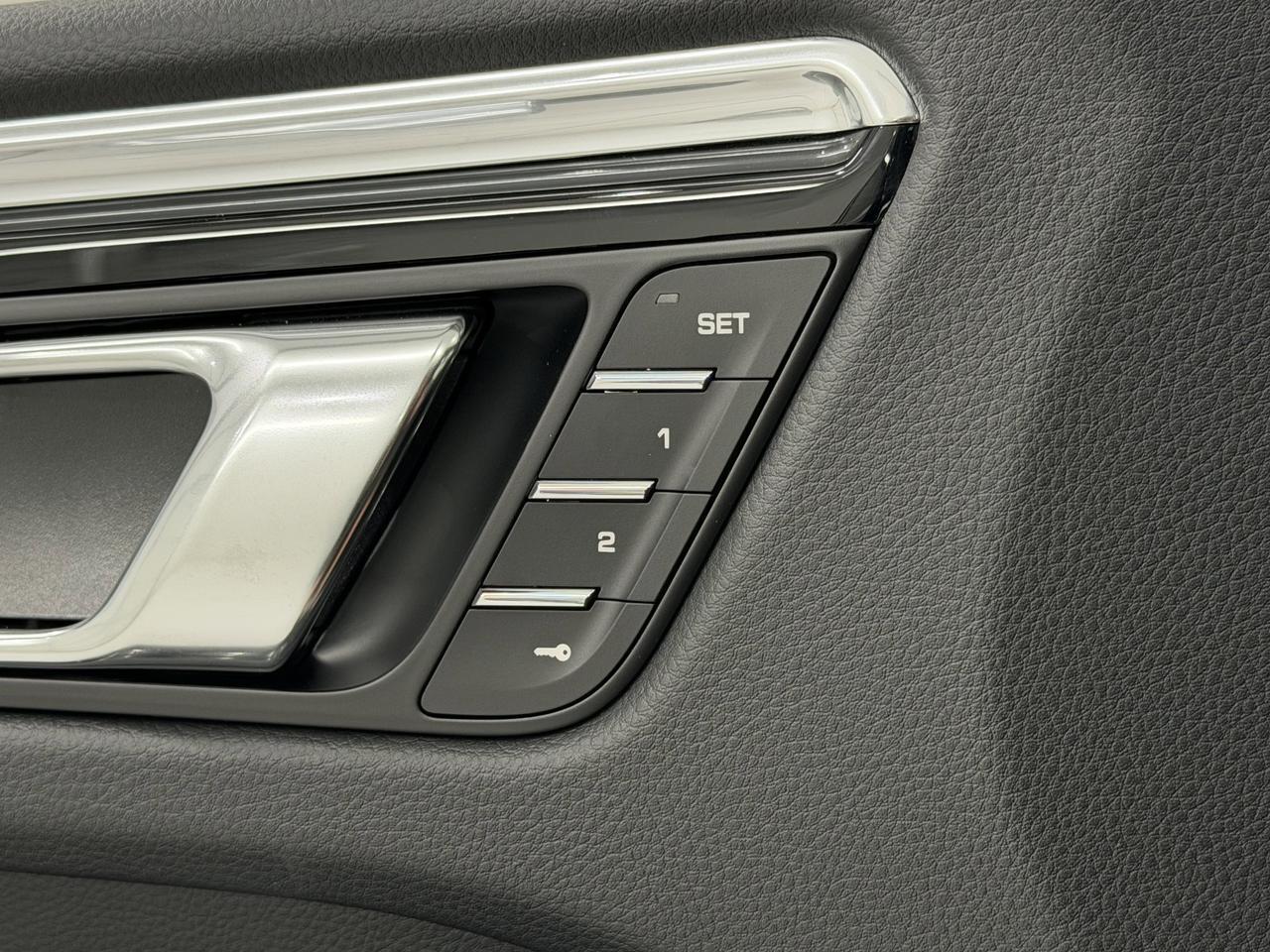 2026 Porsche Macan Newark DE