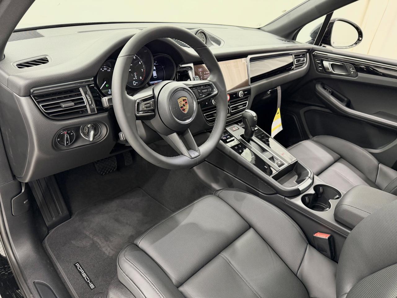 2026 Porsche Macan Newark DE
