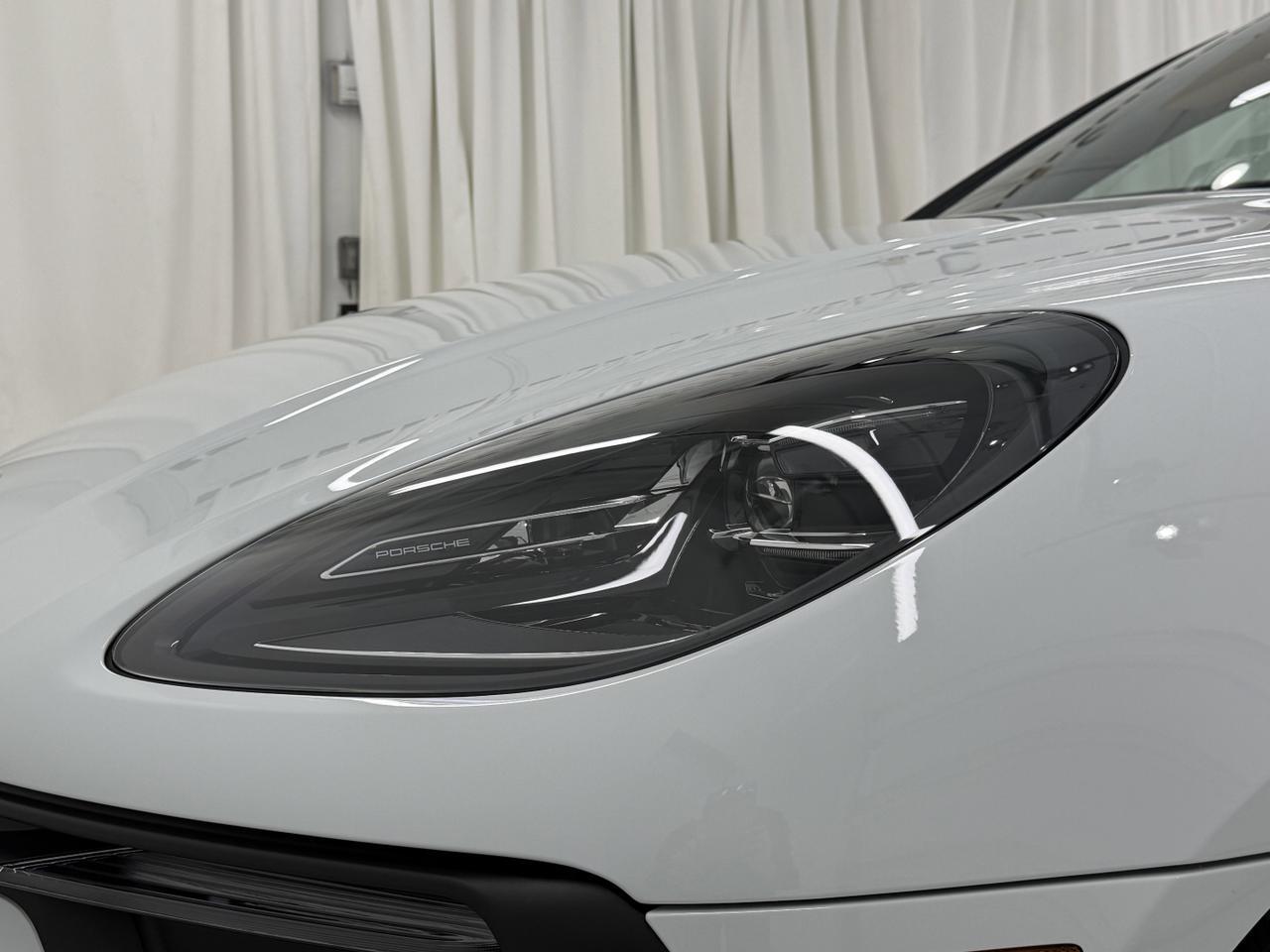 2026 Porsche Macan Newark DE