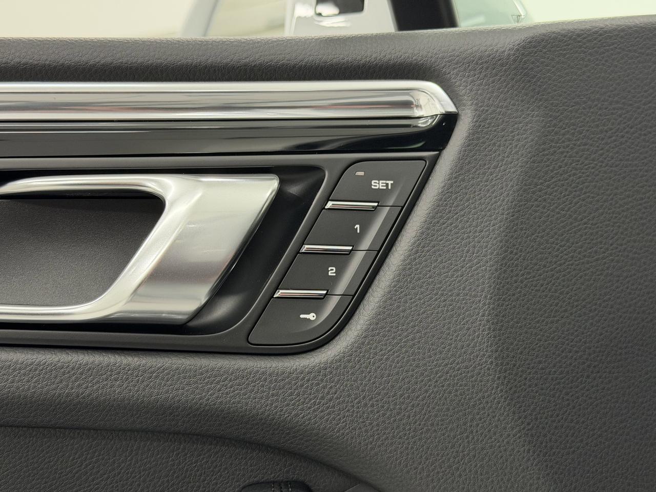 2026 Porsche Macan Newark DE