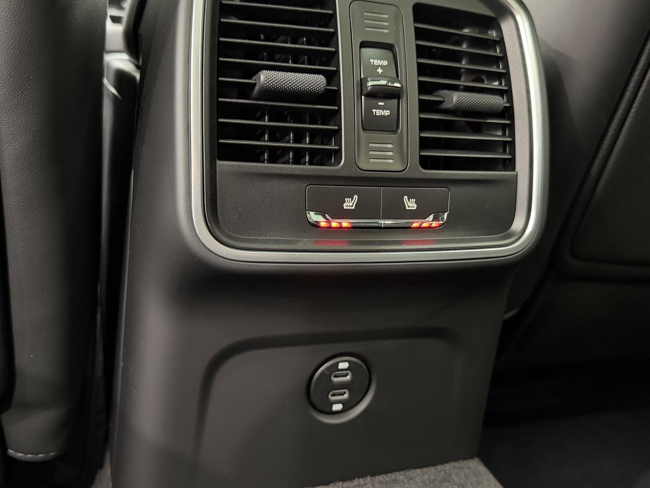 2026 Porsche Macan Newark DE