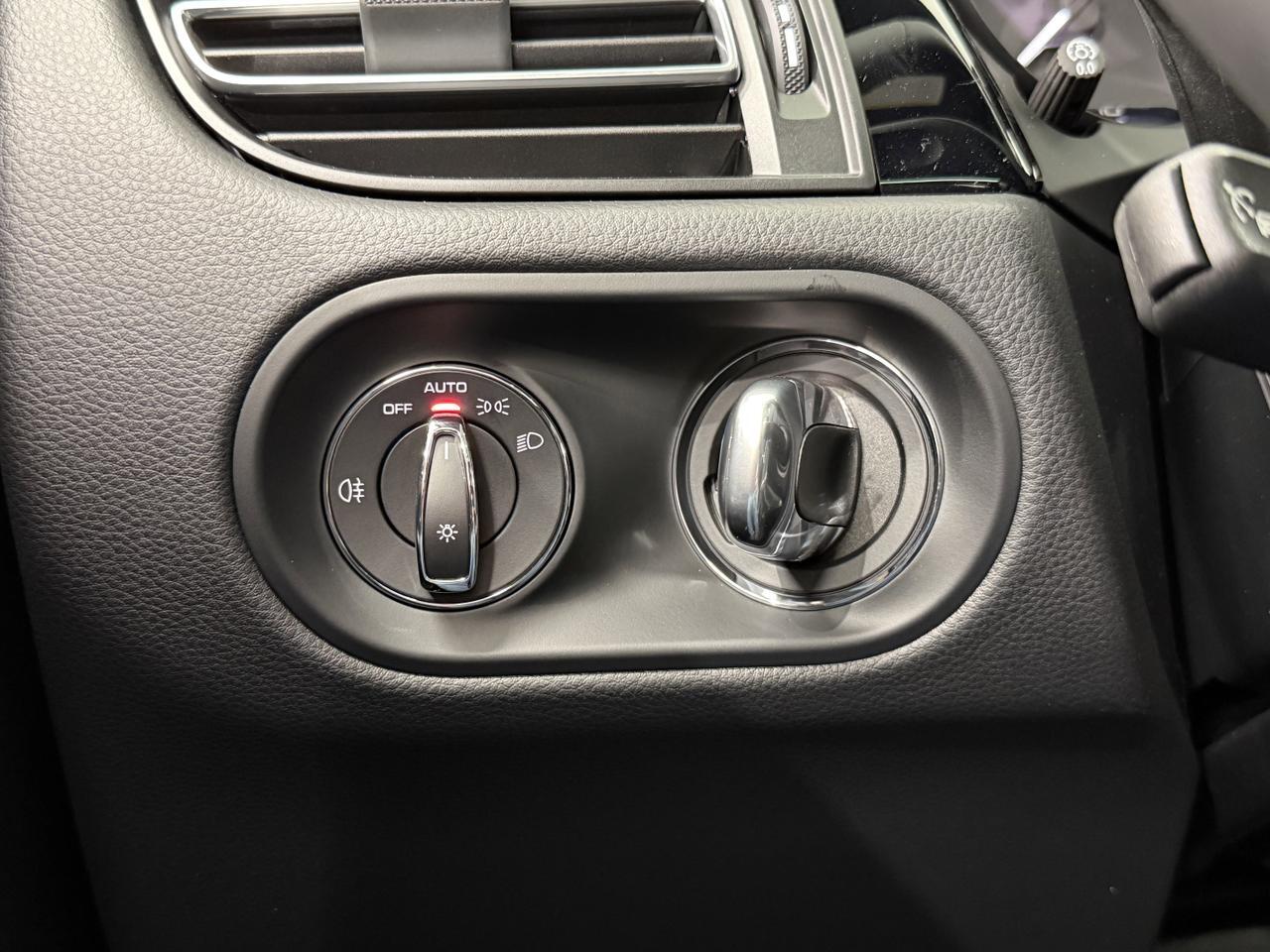 2026 Porsche Macan Newark DE