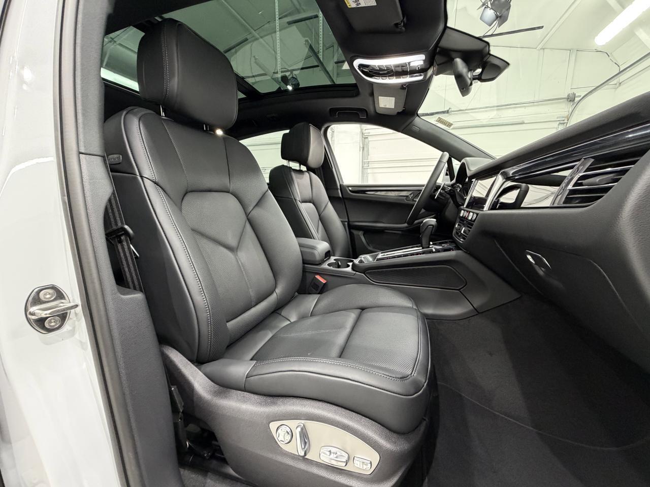 2026 Porsche Macan Newark DE