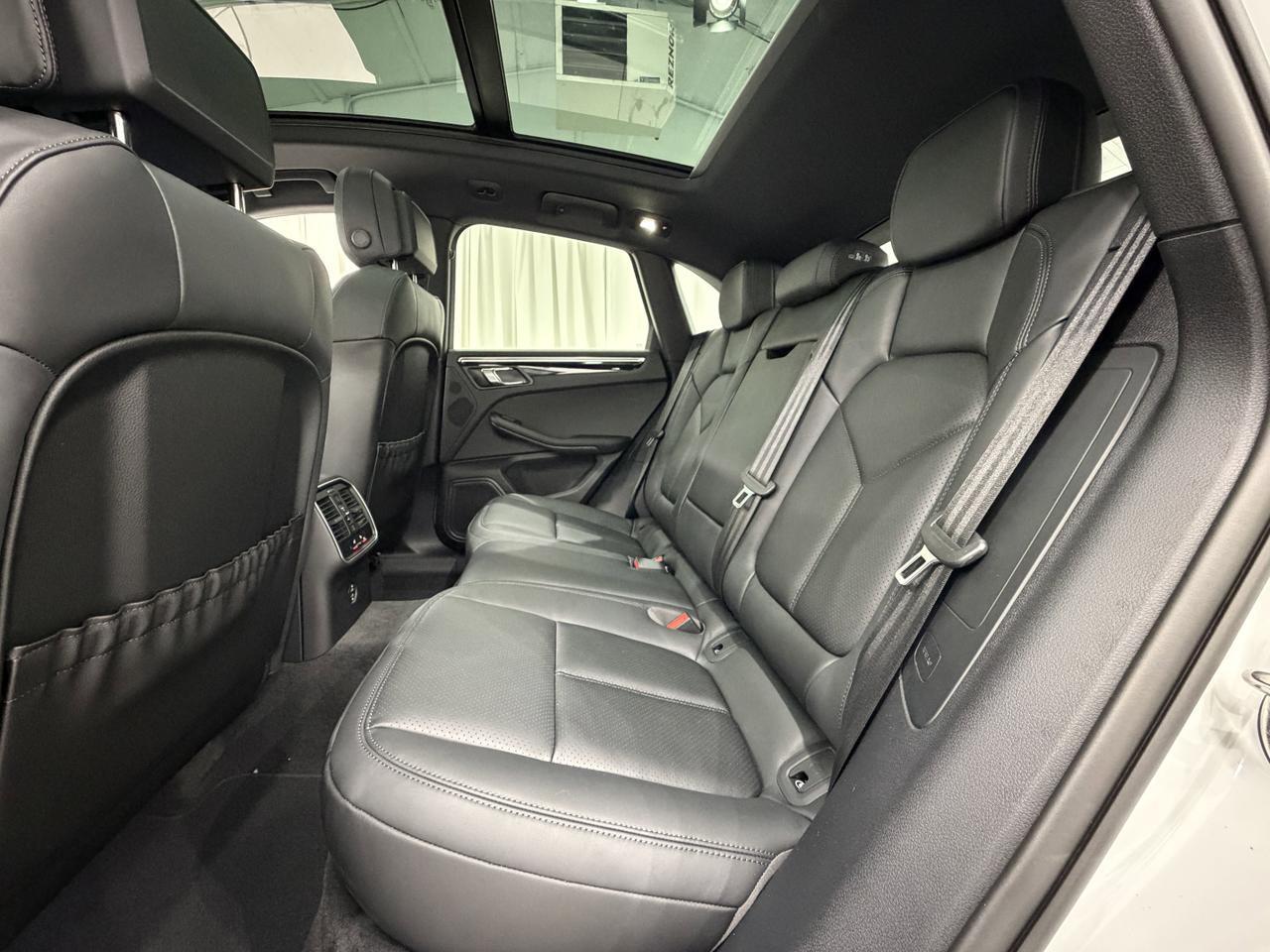 2026 Porsche Macan Newark DE