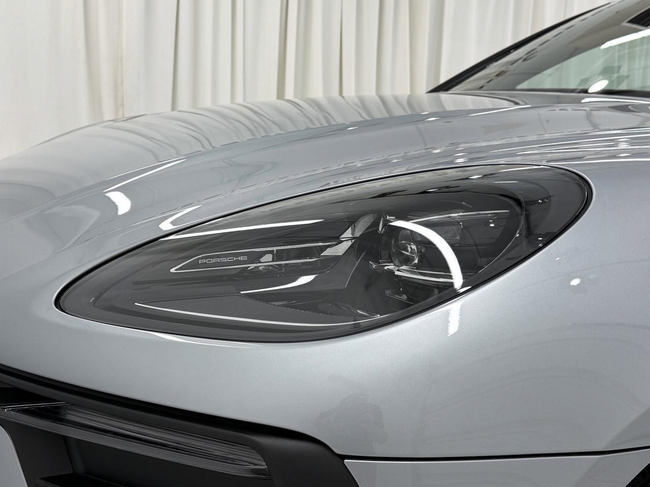 2026 Porsche Macan Newark DE