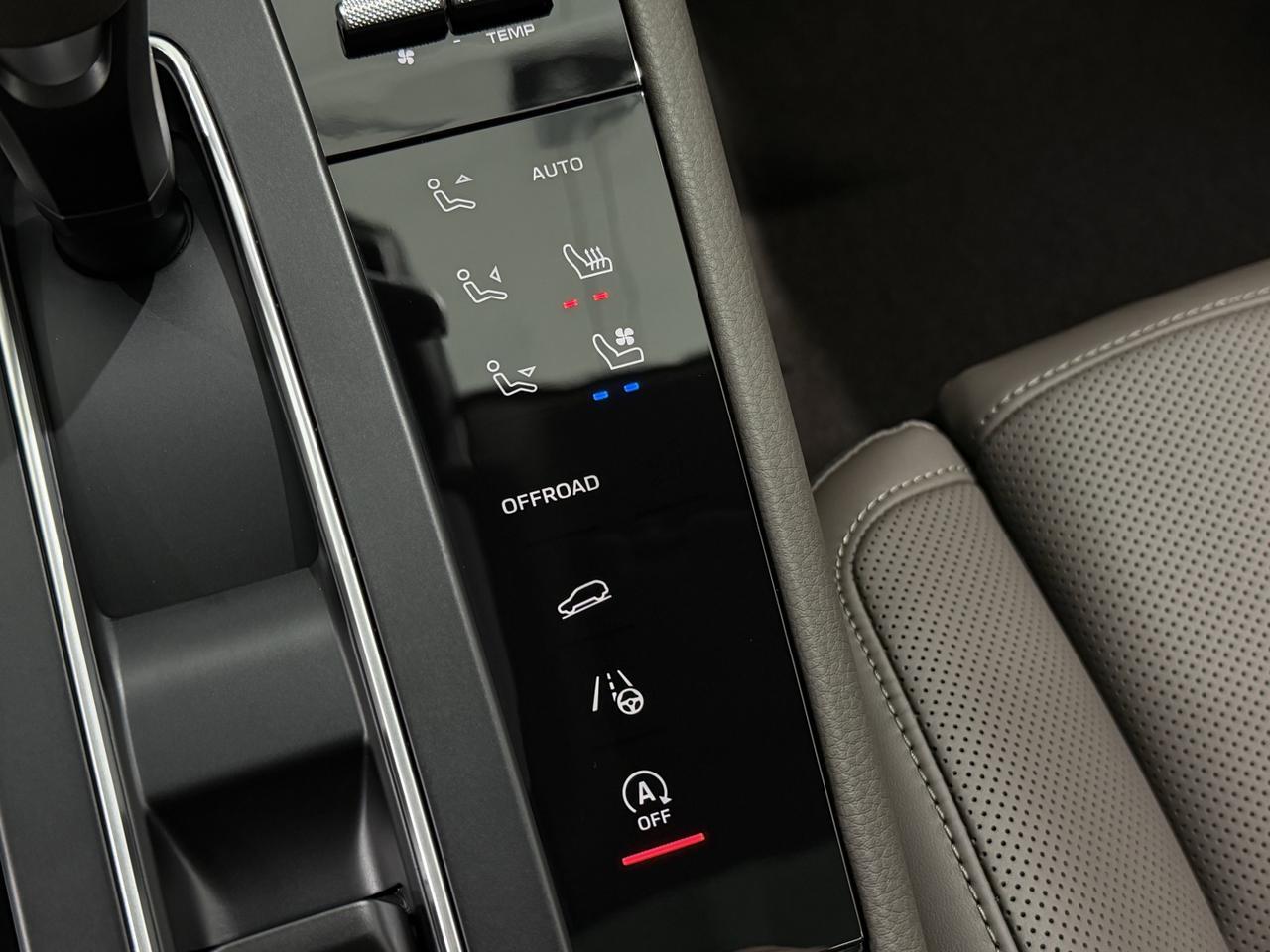 2026 Porsche Macan Newark DE