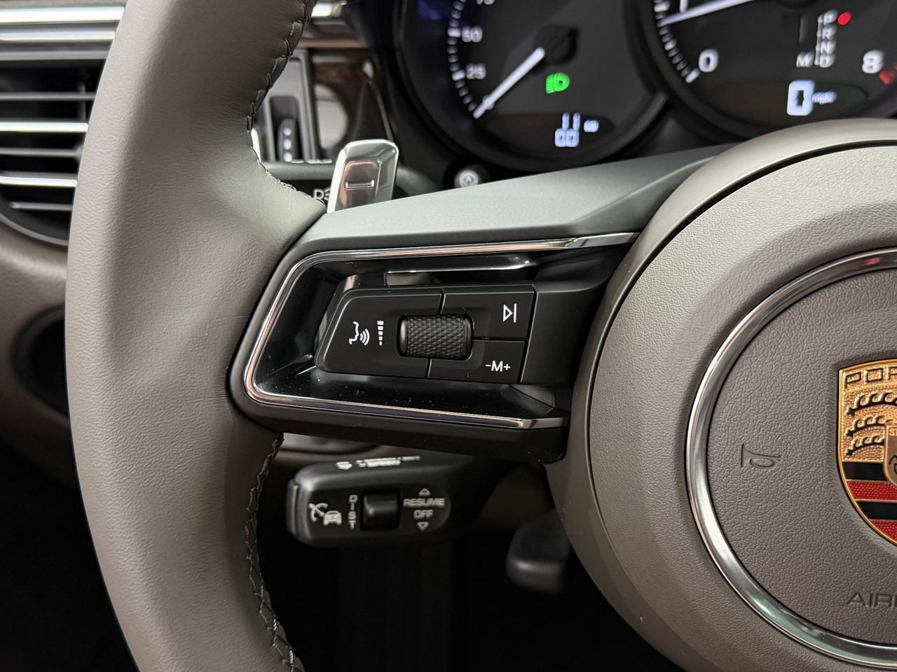 2026 Porsche Macan Newark DE