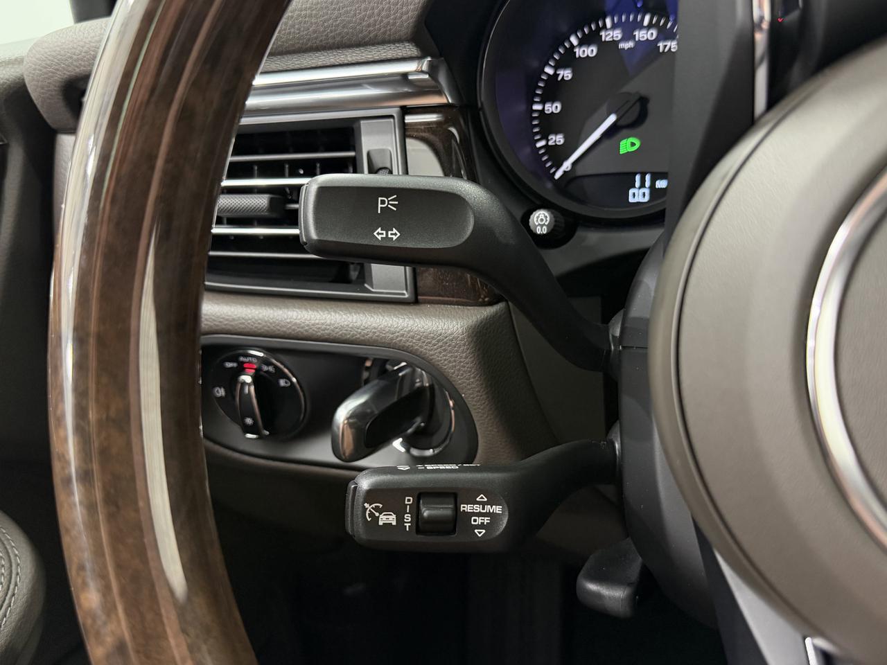 2026 Porsche Macan Newark DE