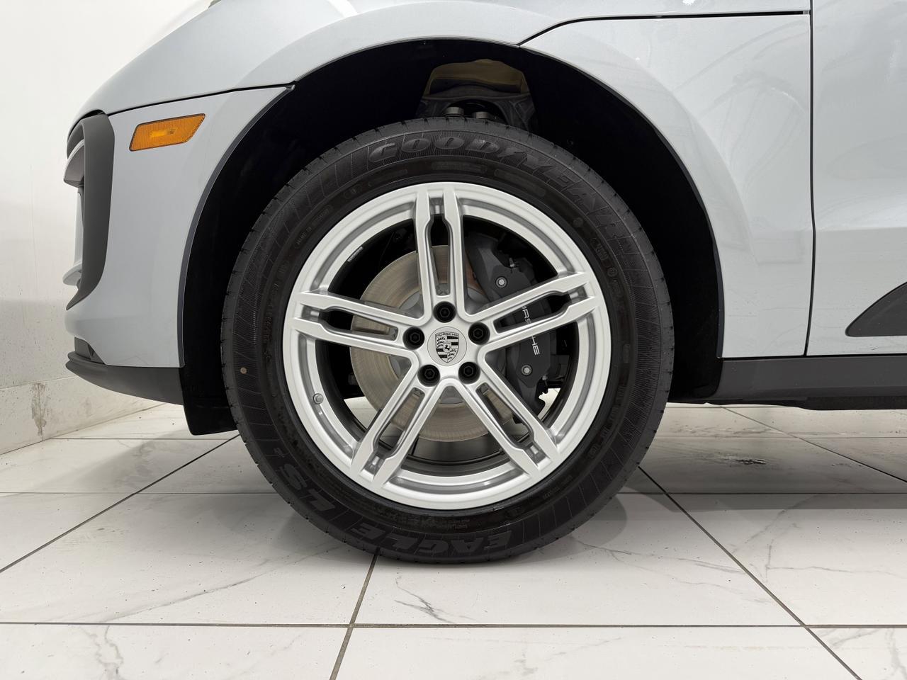 2026 Porsche Macan Newark DE