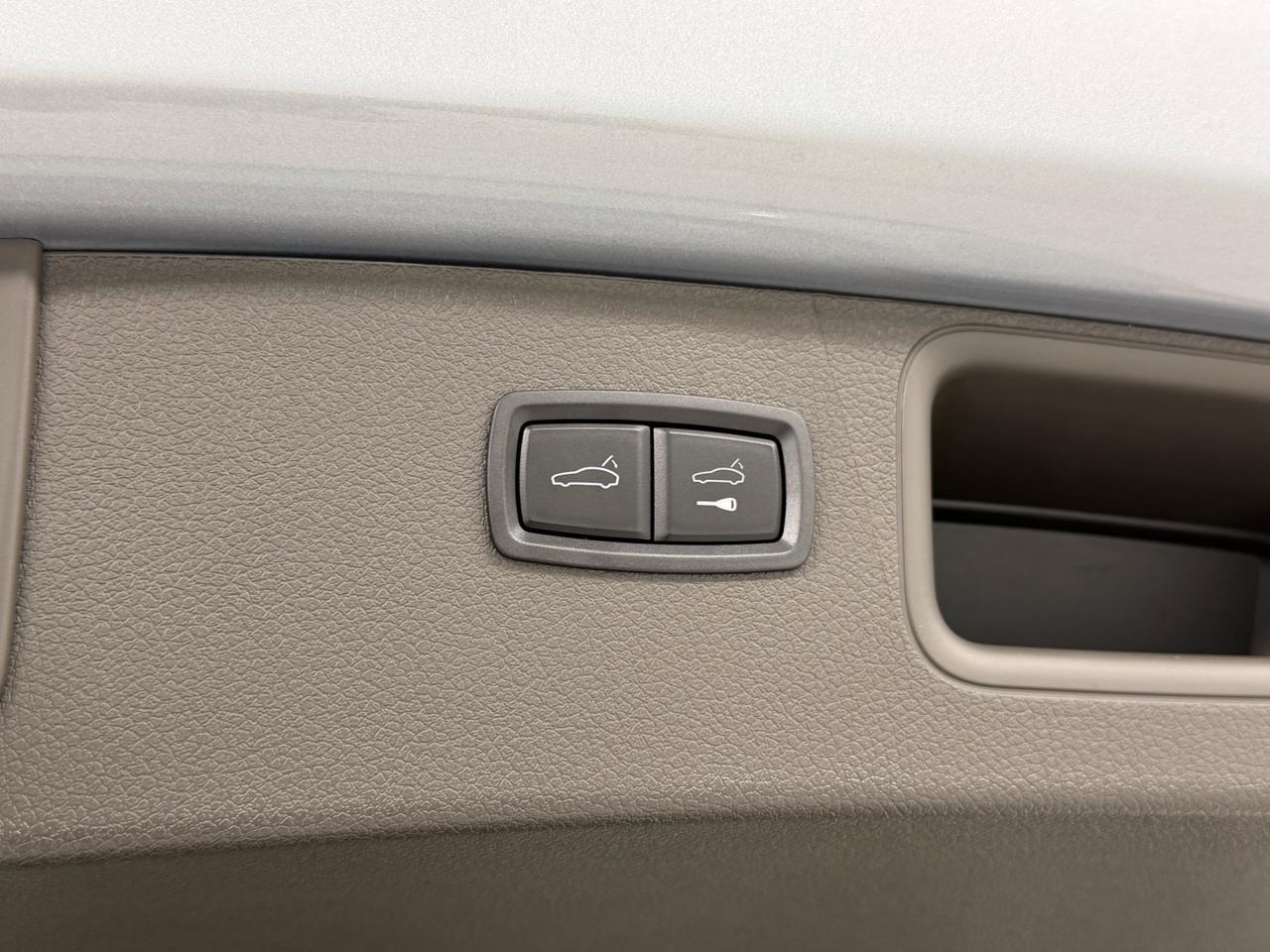 2026 Porsche Macan Newark DE